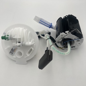 مضخة وقود للبيع من المصنع لسيارة لاند روفر فريلاندر 2 LR038601 بسعة 3.2 لتر مضخة وقود تعمل بالبنزين مع الطرف المرسل LR038601 - Product Image 5