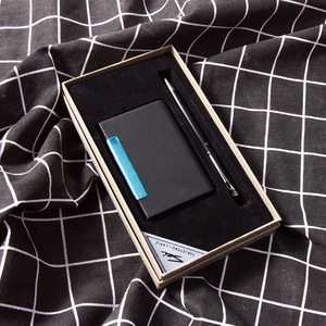 Hand <strong>Gift</strong> Set Watch Belt Wallet Premium Business Present Ideal <strong>for</strong> Christmas and <strong>Valentine</strong> <strong>S</strong> <strong>Day</strong> Gifting - Product Image 5