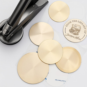 แผ่นทองแดงปั๊มลายวงกลม สำหรับใช้กับตราประทับขี้ผึ้ง สำหรับสมุดบันทึก - Product Image 5