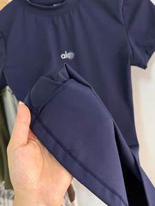 Haut de sport d'été pour femme, coupe ajustée, manches courtes, séchage rapide, 100 % nylon, col rond, design simple, pour l'entraînement et les activités de plein air - Product Image 6