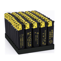 Logo personnalisé peinture en caoutchouc noir doré style E721 mince électronique jetable mini poche électronique briquet à flamme