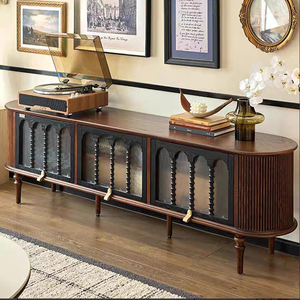 Meuble TV de salon en bois massif, style rétro mi-siècle, avec portes à panneaux surélevés et centre de divertissement à rabat - Product Image 2