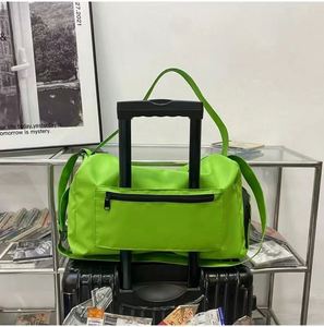 Bolsa de Viaje de Fin de Semana Impermeable de Cuero PU para Mujer, Bolsa de Gimnasio Personalizada, Bolsa Deportiva Verde Tipo Caja de Zapatos - Product Image 5