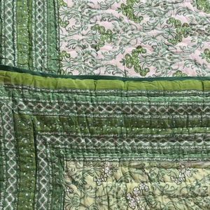 Couverture Kantha de luxe de qualité supérieure, motif Jaipuri, couverture en coton imprimée à la main, motif ethnique imprimé à la main, pour la décoration d'hôtel - Product Image 1