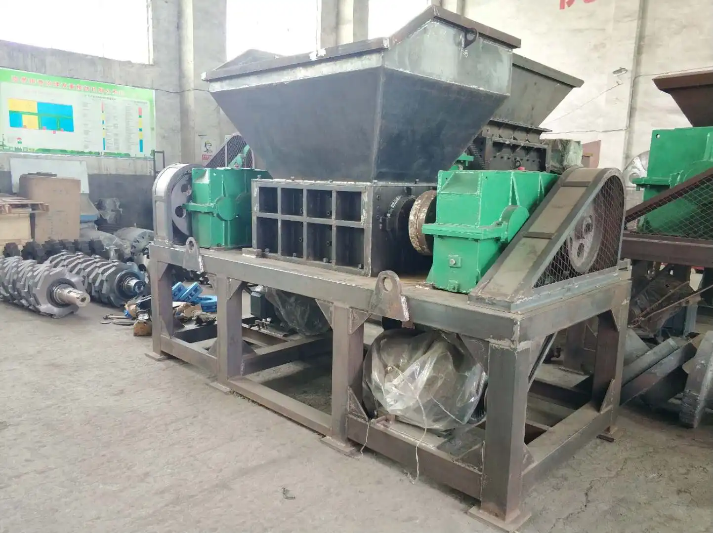 waste tyre shredder machine dual shaft shredder scrap tire recycling shredder