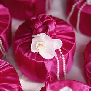 Bolsas de regalo de dulces de boda Caja de dulces de boda Bolsa de dulces de Navidad con flores decorativas y mango de perlas - Product Image 3