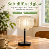 Abat-jour en verre soufflé à la main, style minimaliste moderne, couleur personnalisable, éclat doux, crée une lumière ambiante intérieure confortable