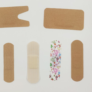 Cartoon-shaped, breathable, <b>waterproof</b> adhesive bandages, available in various sizes and shapes, made of elastic and breathable - Product Image 1