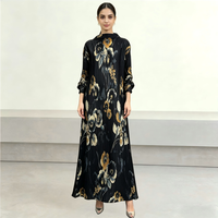 Abaya de Dubaï en gros, robe plissée élégante noire à motifs floraux pour femme, robe décontractée ample type kaftan pour l'Aïd, ODM OEM
