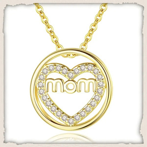 Collana con ciondolo a forma di cuore per donna, regalo per la mamma, gioielli alla moda da indossare ogni giorno - Product Image 1