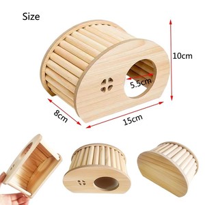 Abri pour petits animaux en bois artisanal avec deux entrées et une finition lisse, idéal pour l'enrichissement des rongeurs - Product Image 3