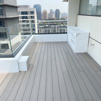 Planches de terrasse en composite WPC fluorescentes modernes pour l'extérieur, avec grain de bois en relief 3D, pour l'installation extérieure des villas