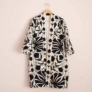 Veste courte d'hiver pour femme, broderie Suzani faite à la main, coupe ajustée, nouvelle exportation, tissu polaire avec rembourrage en coton - Product Image 3