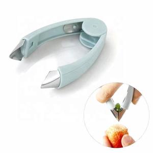 Pince à œil en acier inoxydable pour éplucher les fraises et les <span class=keywords><strong>ananas</strong></span> Outil multifonctionnel pour enlever les yeux des pommes de terre - Product Image 3