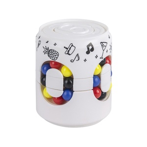 <span class=keywords><strong>Mini</strong></span> Magic Bean Có Thể Tùy Chỉnh Logo Tam Giác Hình Ma Thuật Cube Trẻ Em 'Câu Đố Phong Cách Ngón Tay Quay Top Đóng Hộp Đồ Chơi - Product Image 6