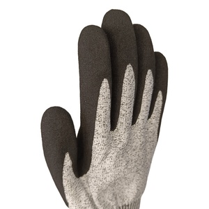 Guantes recubiertos de <span class=keywords><strong>PU</strong></span> resistentes a cortes de protección de corte alto Nivel 3 para manejar componentes afilados - Product Image 4