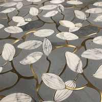 Mosaïque de carrelage en pierre naturelle personnalisée avec dos en laiton, jet d'eau