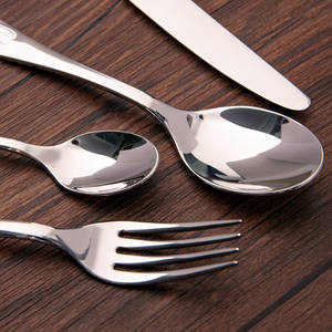 Ensemble <span class=keywords><strong>de</strong></span> couverts en acier inoxydable multi-usages pour diverses scènes <span class=keywords><strong>de</strong></span> repas, du plat principal au dessert-Couverts essentiels - Product Image 5