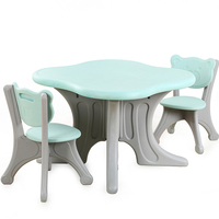 Feelbaby personnalisé en gros trèfle à quatre feuilles conception en plastique enfant table chaise ensemble pour l'école en plein air chambre garderie meubles bas