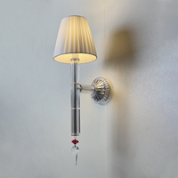 Applique murale 1 tête en tissu plissé côtelé cristal, style luxe léger français, applique rétro pour villa, chambre, chevet, hôtel, couloir