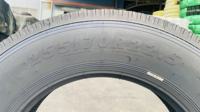 Pneu de camion chinois économique 255/70R22.5 11R22.5 à faible coefficient de roulement, motif pour remorque, pour la livraison urbaine et la maintenance à Houston et à New York