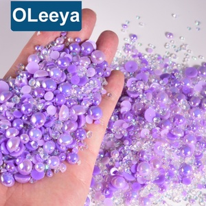 Oleeya Lots en gros de décorations pour vêtements en résine, strass et perles, et de pierres à ongles scintillantes à coller (flatback) pour le bricolage - Product Image 1