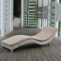 Chaise longue d'extérieur en rotin avec design en forme de S, résistante aux intempéries, pour piscine et plage, ensemble de meubles de patio