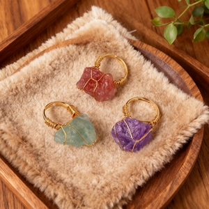 خواتم من الأحجار الخام الطبيعية غير المنتظمة قابلة للتعديل مصنوعة يدويًا للبيع بالجملة، خواتم من الأحجار الخام الذهبية للشفاء بالكريستال - Product Image 2