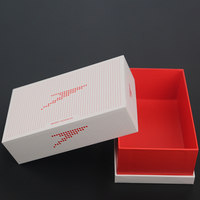 Kotak hadiah kaku kertas cetak Logo kustom tutup hitam kosong dan kotak kemasan dasar dengan leher untuk hadiah