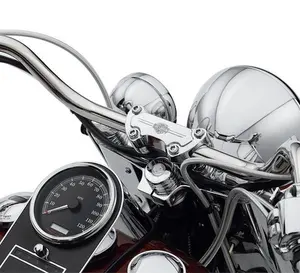 HKAA CNC özelleştirilmiş motosiklet çantası kelepçe alüminyum paslanmaz çelik gidon kolu üst kelepçe için Harley Davidson