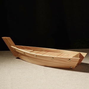 Bandeja de Madera de Pino Grabada Creativa para Servir <span class=keywords><strong>Sushi</strong></span> |   Bandeja Decorativa Ecológica Estilo Japonés para Sashimi, Ideal para Fiestas y Eventos - Product Image 4