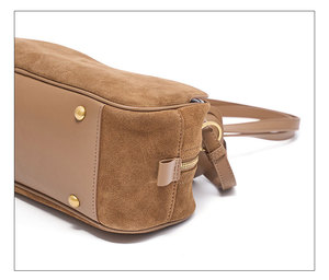 กระเป๋าหนังแท้ผู้หญิงแบบใหม่ล่าสุด พร้อมซิป ดีไซน์เรโทร จุของได้เยอะ หนังฟอกนุ่ม - Product Image 6