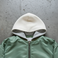 Blouson Bomber à Capuche en Polyester à Double Couche avec Motif Gaufré Noir et Blanc, Impression DTG Personnalisée au Dos, Blouson Bomber Varsity