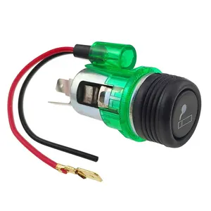 Accendisigari automobilistico di vendita caldo verde con luce 12V-24V generale shrapnel accendisigari vendita calda transfrontaliera