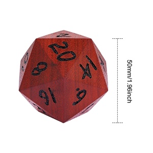 Dado poliédrico de madera tallada roja de 50 mm D20 de 20 caras con caja de cuero y logotipo personalizable para Dungeons & Dragons - Product Image 2