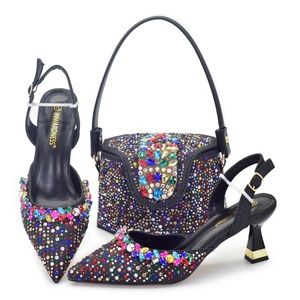 Set di <span class=keywords><strong>Scarpe</strong></span> da Sposa e Pochette Abbinata per <span class=keywords><strong>Donna</strong></span>, Tomaia in Vera Pelle, Tacchi a Spillo, Cinturino con Fibbia Dorata - Product Image 5
