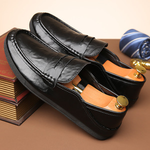 Chaussures en cuir à enfiler pour hommes, mocassins noirs à semelle souple, chaussures de mariage formelles pour adultes - Product Image 2