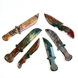 Coltello di pietra di cristallo naturale fatto a mano coltello pugnale di giada per la guarigione