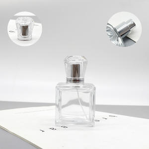 Flacons de parfum rechargeables en verre carré de 100 ml en gros, vides, avec clips, étanches et emballés dans une boîte pour femmes - Product Image 2