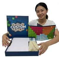 Jeu de société de mots croisés personnalisé pliable avec tuiles de lettres en carton gris, supports et minuteur de sable – Jouet familial pour fêtes