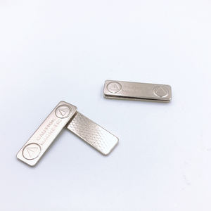 <span class=keywords><strong>Support</strong></span> de <span class=keywords><strong>plaque</strong></span> d'<span class=keywords><strong>immatriculation</strong></span> porte-badge magnétique en métal aimant de <span class=keywords><strong>plaque</strong></span> d'acier à vendre - Product Image 2