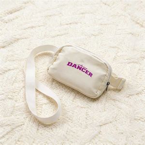 Bolso Bandolera Personalizado Arice DANCER con Texto Morado y Diseño de Logotipo Decorativo en Cursiva y Negrita - Product Image 2