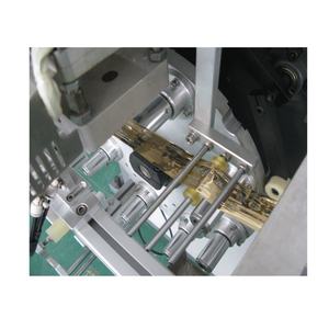 Machine de presse à chaud automatique à grande vitesse pour estampage latéral, avec nouveau cylindre, pompe électrique et engrenage en plastique, pour le dessus des bouchons de vin - Product Image 4