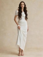 Robe longue asymétrique blanche style français à épaules dénudées pour femme, coupe ajustée, robe de soirée de luxe haut de gamme, design plissé en viscose