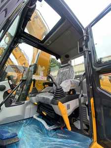 Excavadora Económica de 14.6 Toneladas 915F con Gran Descuento, Incluye Repuestos y Unidades Auxiliares - Product Image 2