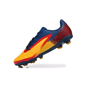 Botas de fútbol FG/TF al por mayor OEM/ODM para adultos y jóvenes, con opciones antideslizantes, ligeras y transpirables de tejido. - Product Image 4
