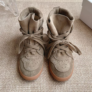 Bottes en <span class=keywords><strong>daim</strong></span> pour femmes pour l'automne et l'hiver perforées et respirantes, semelles plates pour le confort, bottes de cavalier décontractées à lacets - Product Image 3