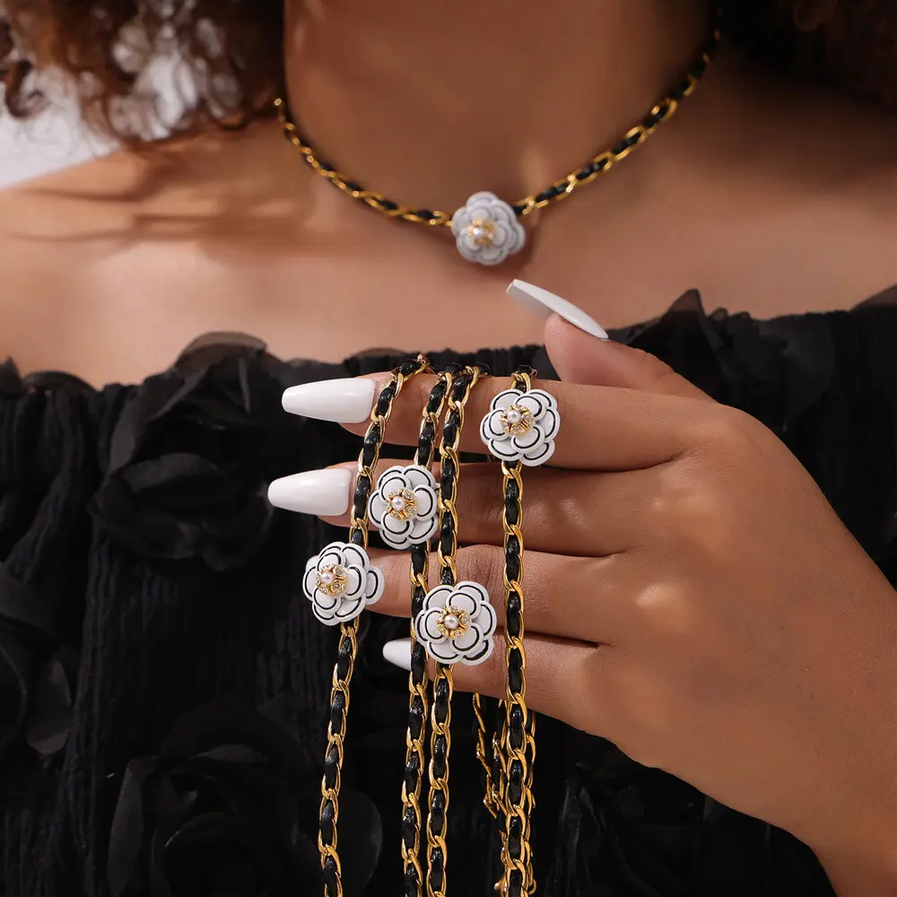2024 nouveau luxe 18k plaqué or fleur Chocker collier en acier inoxydable 316L tressé chaîne collier pour les femmes