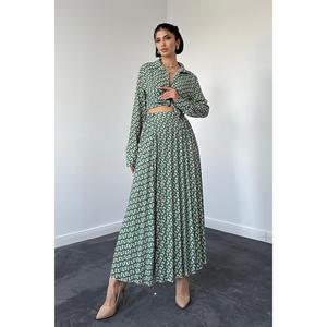 Vestido Camisero Verde con Estampado Digital, Cuello con Solapa y Lazo, Tejido Entrecruzado, Uso Diario, Vestido Casual, Cintura Natural - Product Image 3