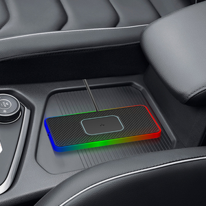 Almohadilla de carga inalámbrica <span class=keywords><strong>para</strong></span> coche con logotipo personalizado RGB 15W <span class=keywords><strong>para</strong></span> <span class=keywords><strong>cargador</strong></span> inalámbrico magnético <span class=keywords><strong>para</strong></span> iPhone 17 16 15 14 Pro Max <span class=keywords><strong>Samsung</strong></span> S24/23/S22 - Product Image 4